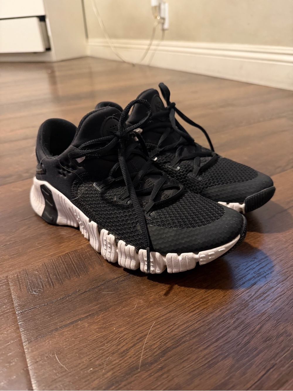 Women’s Nike Metcon Sneakers